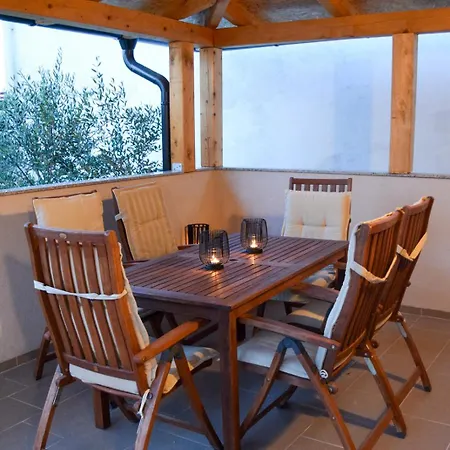 Dina 1 Appartement *