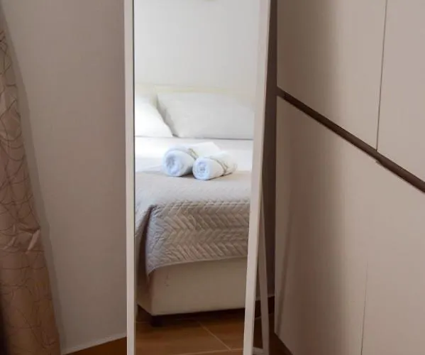 Apartament Dina 1 Posedarje